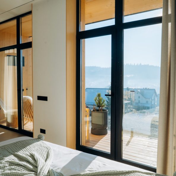 Crystal Bath Suite №102